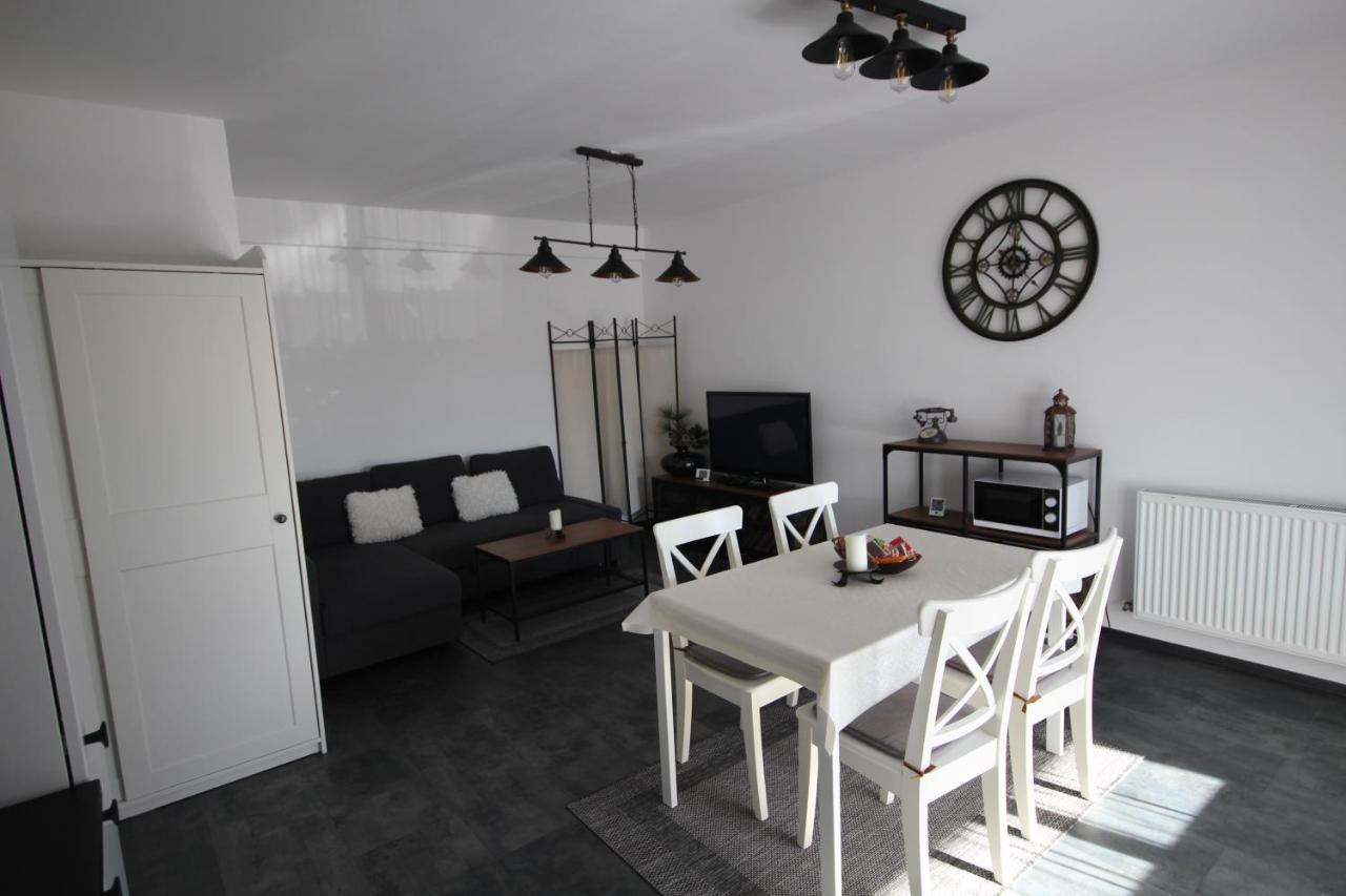 Apartment Francesca Mit Parkplatz Naehe Altstadt Nagyszeben Kültér fotó