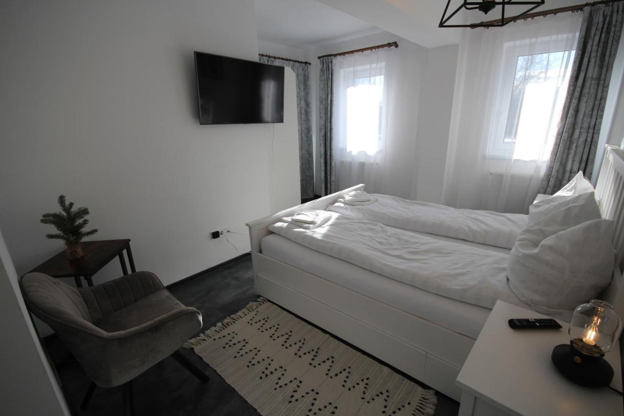 Apartment Francesca Mit Parkplatz Naehe Altstadt Nagyszeben Kültér fotó
